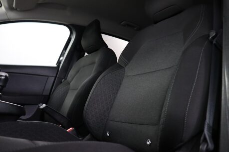 Renault Clio ICONIC TCE 35