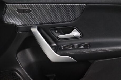 Mercedes-Benz A Class A 180 SPORT EXECUTIVE 37