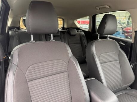 Ford Kuga TITANIUM 9