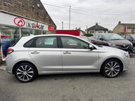 Hyundai i30 CRDI SE NAV 6