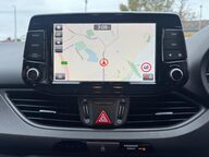 Hyundai i30 CRDI SE NAV 9