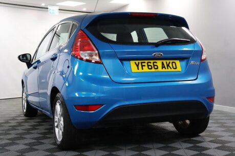 Ford Fiesta ZETEC 29