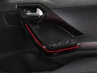 Peugeot 2008 S/S GT LINE 36