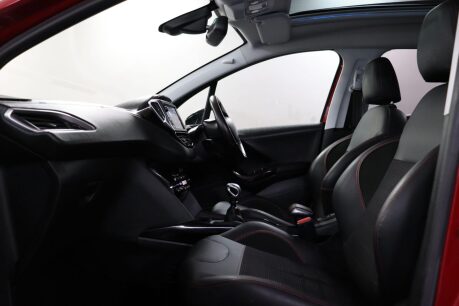 Peugeot 2008 S/S GT LINE 42