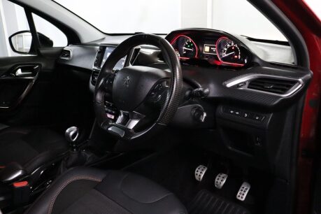 Peugeot 2008 S/S GT LINE 6