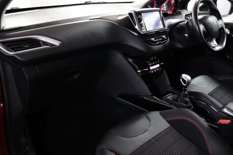 Peugeot 2008 S/S GT LINE 34