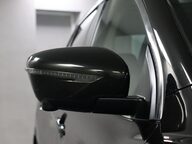 Nissan Qashqai DIG-T N-CONNECTA 33