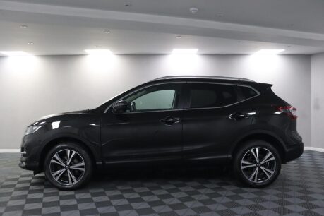 Nissan Qashqai DIG-T N-CONNECTA 18
