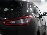 Nissan Qashqai DIG-T N-CONNECTA 23