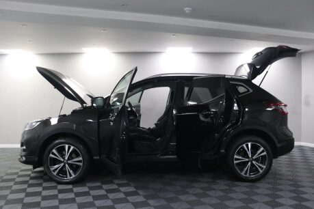 Nissan Qashqai DIG-T N-CONNECTA 6