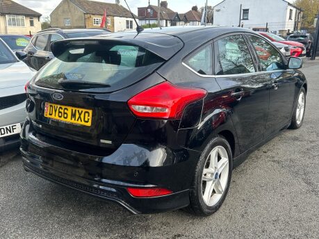 Ford Focus ZETEC S 9