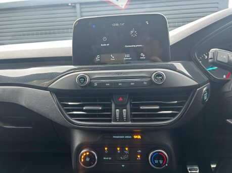 Ford Focus ST-LINE 12