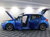 Ford Focus ST-LINE 6