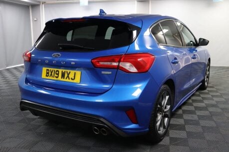 Ford Focus ST-LINE 11