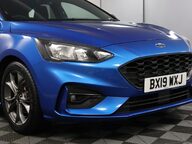 Ford Focus ST-LINE 24