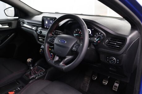 Ford Focus ST-LINE 5