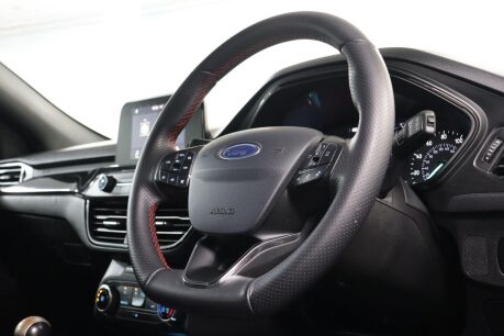 Ford Focus ST-LINE 12