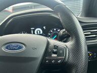 Ford Focus ST-LINE 11