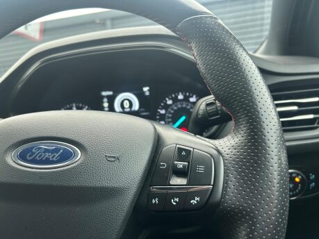 Ford Focus ST-LINE 11