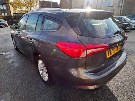 Ford Focus TITANIUM TDCI 6