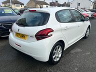 Peugeot 208 PURETECH ACTIVE 9