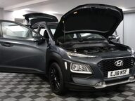 Hyundai KONA SE 15