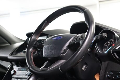 Ford Kuga ST-LINE 12