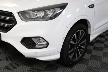 Ford Kuga ST-LINE 31