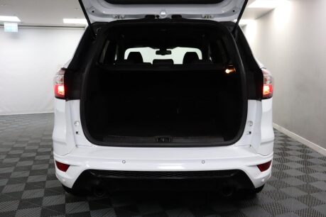 Ford Kuga ST-LINE 14