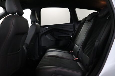 Ford Kuga ST-LINE 42