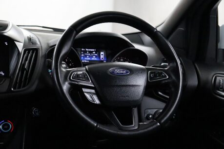 Ford Kuga ST-LINE 46