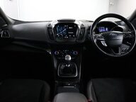 Ford Kuga ST-LINE 41