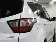 Ford Kuga ST-LINE 23
