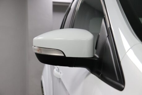 Ford Kuga ST-LINE 33