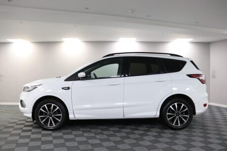 Ford Kuga ST-LINE 18