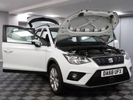 SEAT Arona TSI SE TECHNOLOGY 15