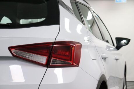SEAT Arona TSI SE TECHNOLOGY 23