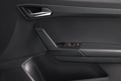 SEAT Arona TSI SE TECHNOLOGY 36