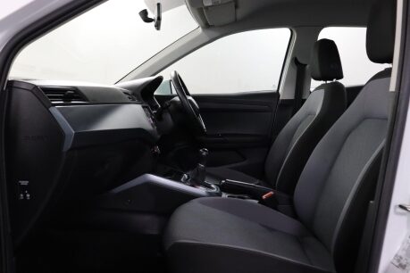 SEAT Arona TSI SE TECHNOLOGY 43