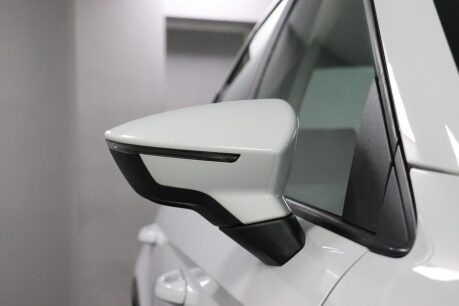 SEAT Arona TSI SE TECHNOLOGY 33