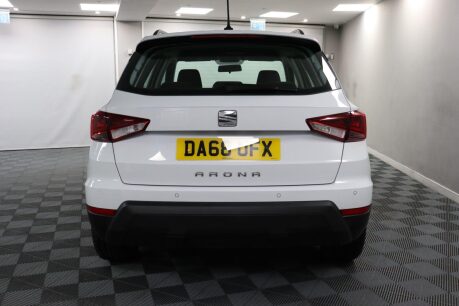 SEAT Arona TSI SE TECHNOLOGY 8