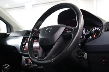 SEAT Arona TSI SE TECHNOLOGY 12