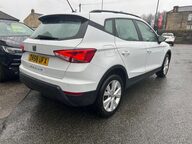 SEAT Arona TSI SE TECHNOLOGY 7