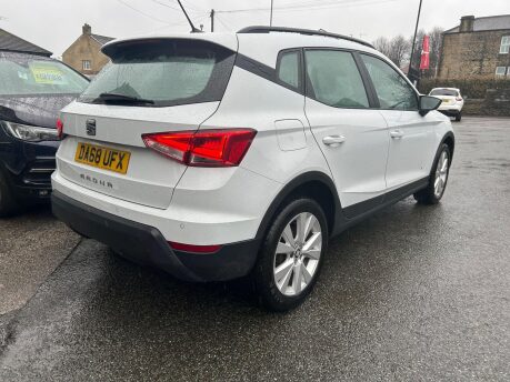 SEAT Arona TSI SE TECHNOLOGY 7