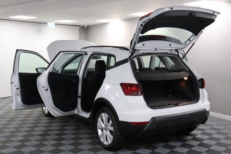 SEAT Arona TSI SE TECHNOLOGY 21