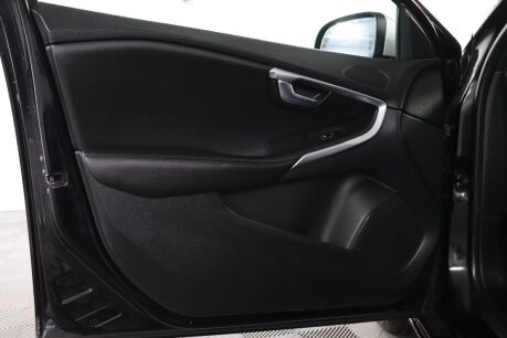 Volvo V40 T2 R-DESIGN 41