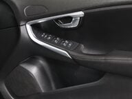 Volvo V40 T2 R-DESIGN 36