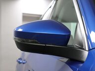 Volkswagen T-Roc S TSI 33