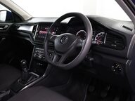 Volkswagen T-Roc S TSI 5