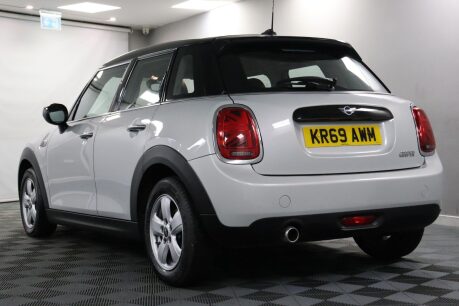 Mini Hatch COOPER CLASSIC 22